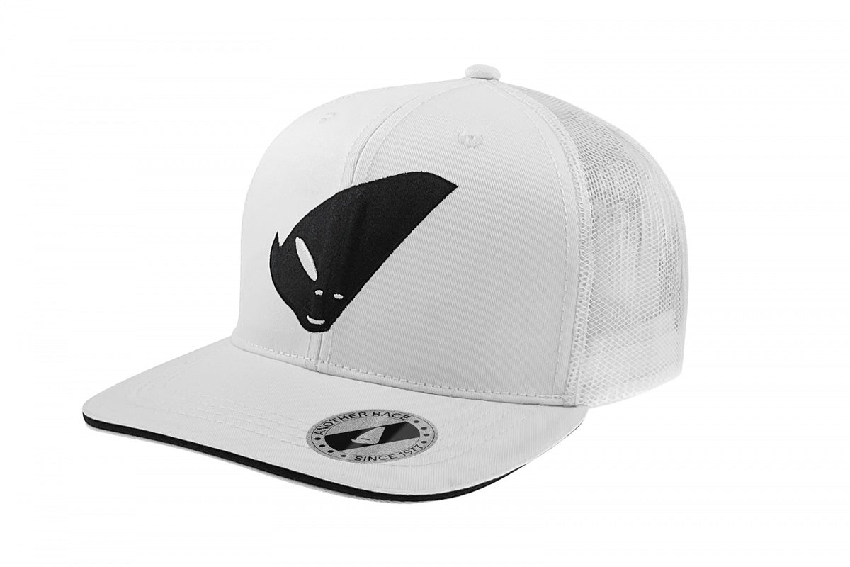 Trucker hat UFOplast™ • BLANCO&NEGRO
